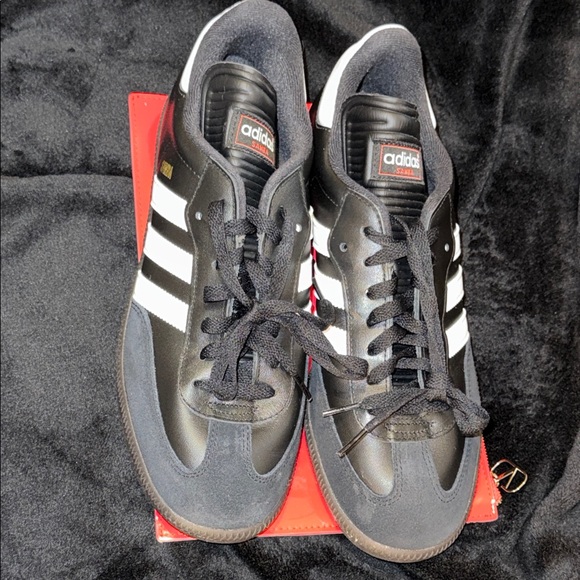 Adidas SAMBAS Black and White INDOOR SOCCER SHOES - Picture 11 of 17